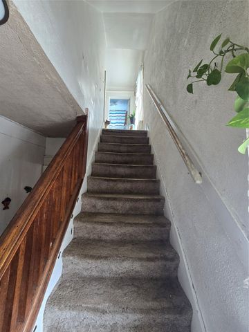 1131 W 11TH Street, Erie, PA 16502