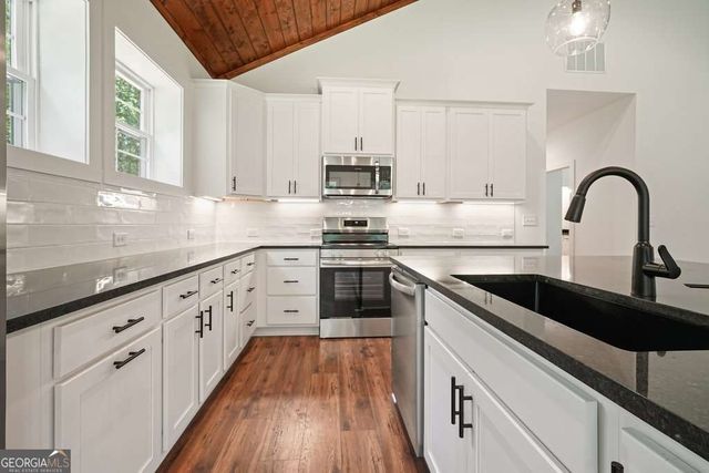 60 Dovetail Lane, Talking Rock, GA 30175