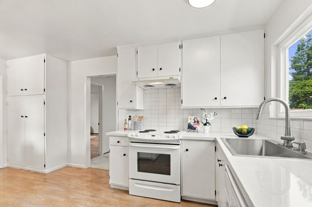 874 San Ardo Way, Mountain View, CA 94043