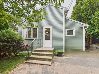 124 Edgeworth Avenue, Providence, RI 02904
