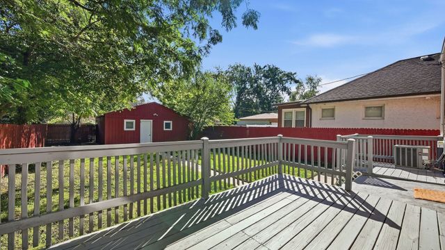 13819 S State Street, Riverdale, IL 60827
