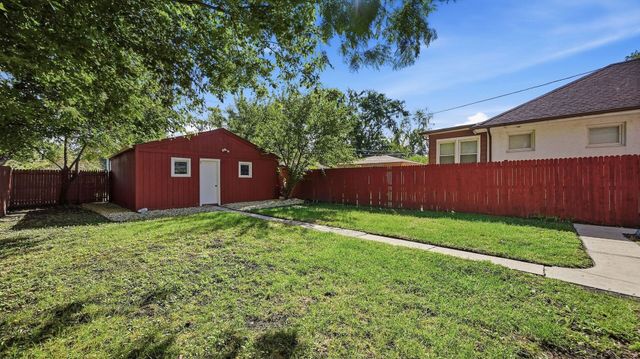 13819 S State Street, Riverdale, IL 60827