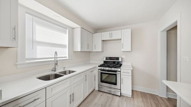 13819 S State Street, Riverdale, IL 60827