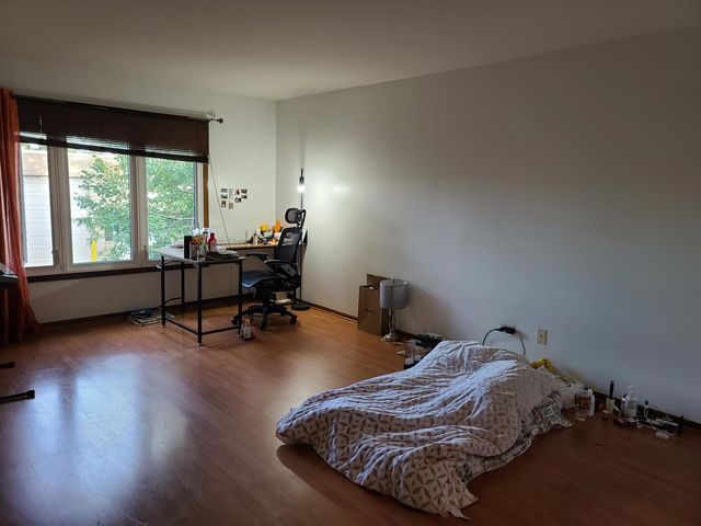 817 Oakton Street 201, Elk Grove Village, IL 60007