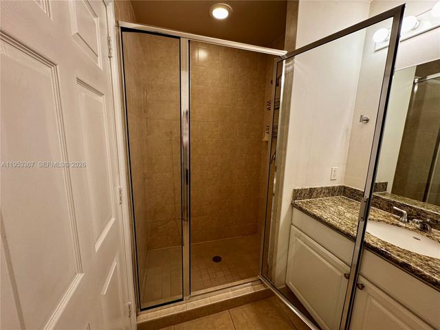 3001 NE 185th Street 514, Aventura, FL 33180