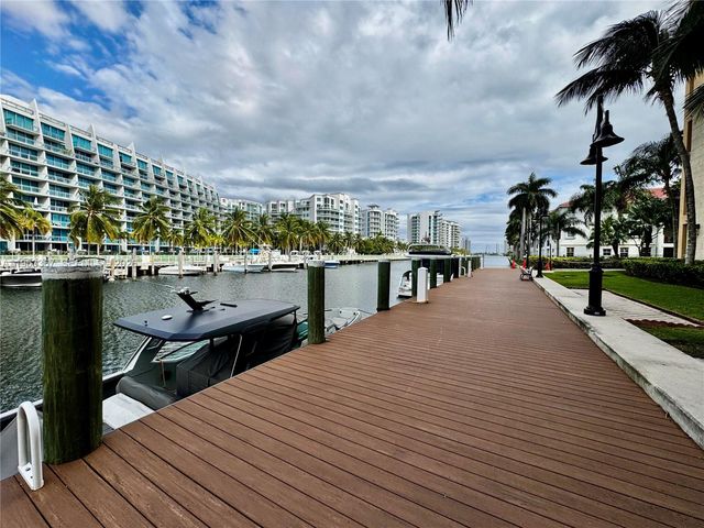 3001 NE 185th Street 514, Aventura, FL 33180