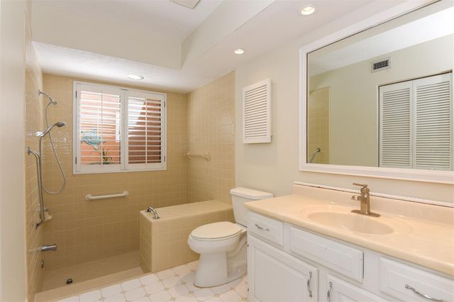 105 HORSESHOE TRAIL, Ormond Beach, FL 32174