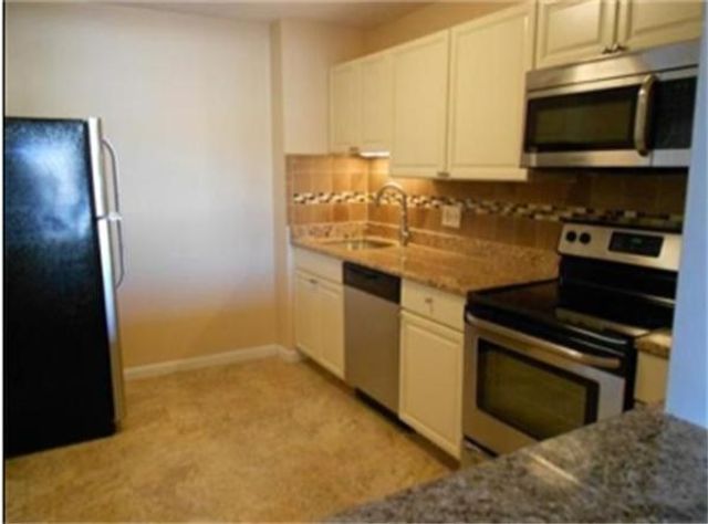 400 Savin Hill Ave. 9, Boston, MA 02125