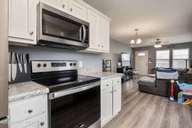 166 2nd Ave, Shepherdsville, KY 40165