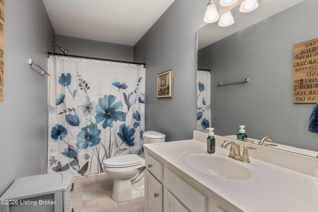 166 2nd Ave, Shepherdsville, KY 40165