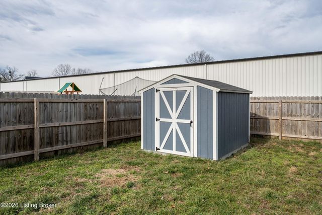 166 2nd Ave, Shepherdsville, KY 40165