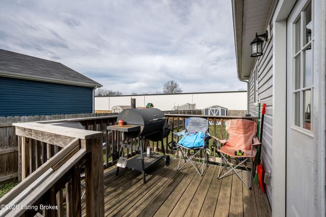 166 2nd Ave, Shepherdsville, KY 40165