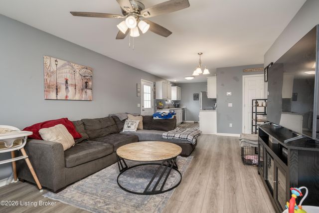 166 2nd Ave, Shepherdsville, KY 40165