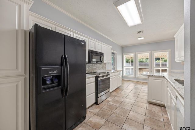 810 Hummingbird Lane, Whitehouse, TX 75791