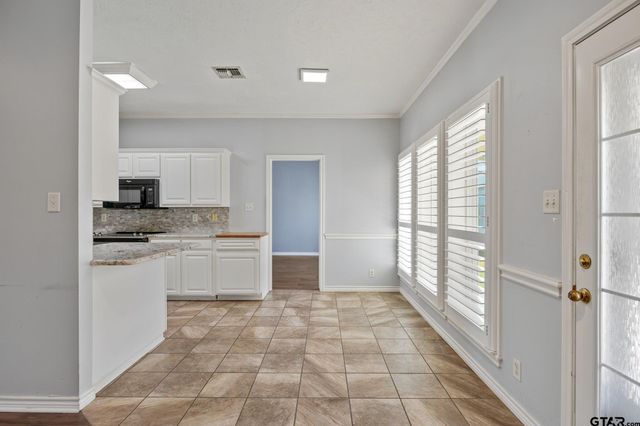 810 Hummingbird Lane, Whitehouse, TX 75791