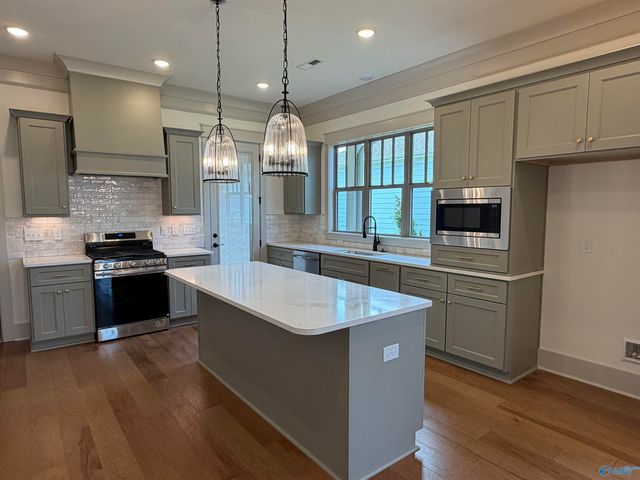 275 Farmhouse Drive, Madison, AL 35757