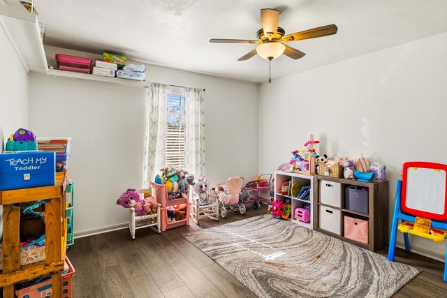 9 Jadecrest Court, Conroe, TX 77304