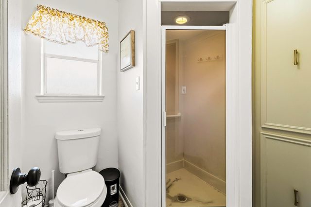 9 Jadecrest Court, Conroe, TX 77304