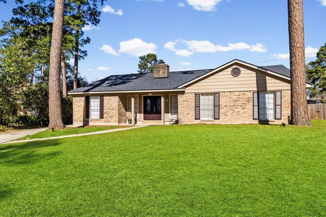 9 Jadecrest Court, Conroe, TX 77304