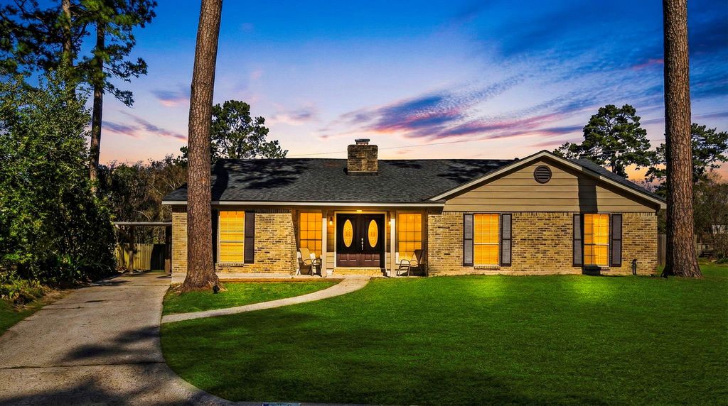 9 Jadecrest Court, Conroe, TX 77304