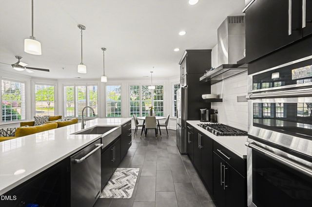 10420 Sablewood Drive 112, Raleigh, NC 27617