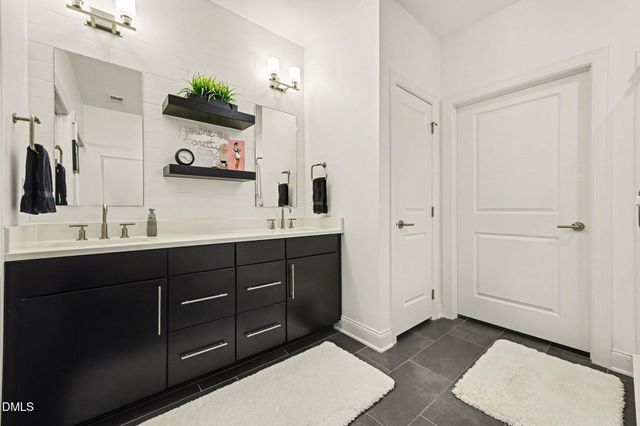 10420 Sablewood Drive 112, Raleigh, NC 27617