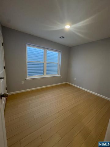 29 Isabella Avenue 2nd Fl, Newark, NJ 07106