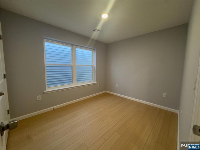 29 Isabella Avenue 2nd Fl, Newark, NJ 07106