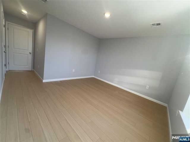 29 Isabella Avenue 2nd Fl, Newark, NJ 07106