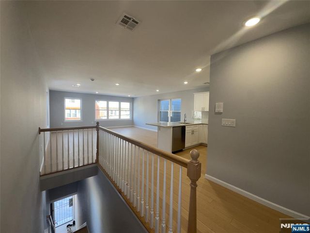 29 Isabella Avenue 2nd Fl, Newark, NJ 07106