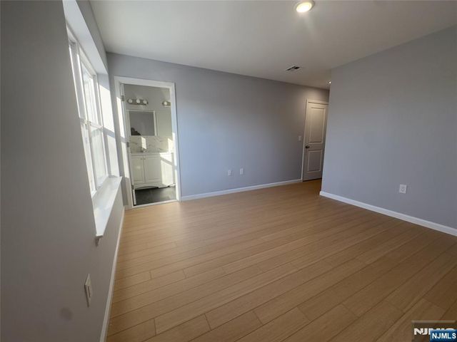 29 Isabella Avenue 2nd Fl, Newark, NJ 07106