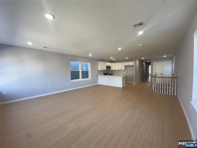 29 Isabella Avenue 2nd Fl, Newark, NJ 07106