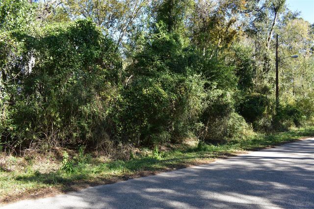 3415 Evergreen Drive, Kingwood, TX 77365