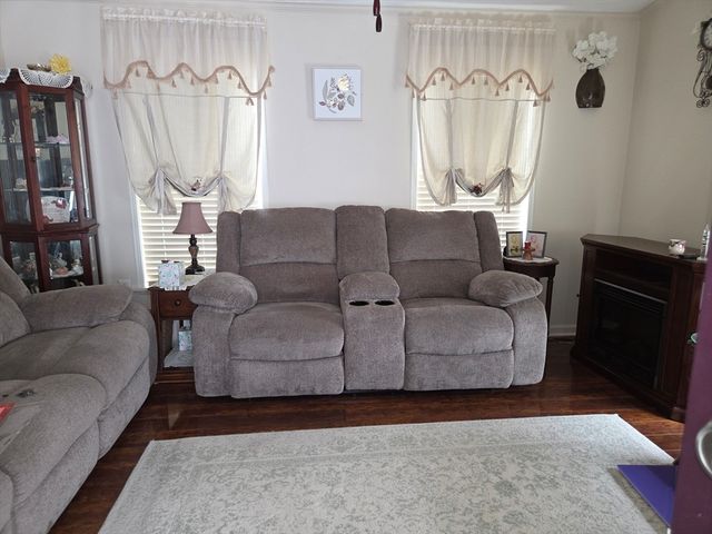 1044 Phillips Rd 20, New Bedford, MA 02745