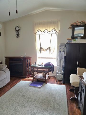 1044 Phillips Rd 20, New Bedford, MA 02745