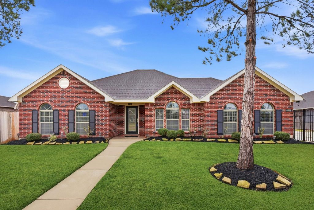 6534 Granbury Road, Manvel, TX 77578