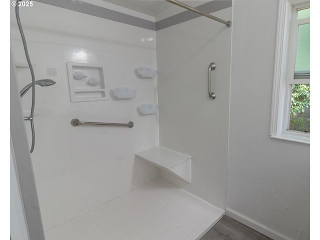 780 Sw HILL Dr, Willamina, OR 97396