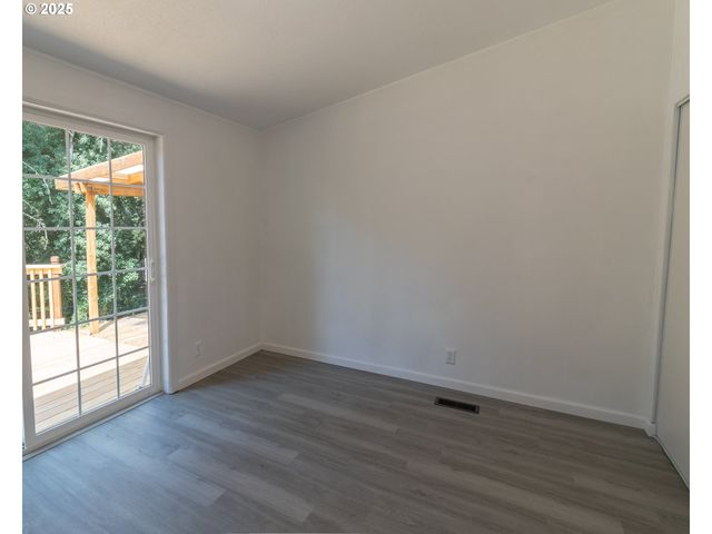 780 Sw HILL Dr, Willamina, OR 97396