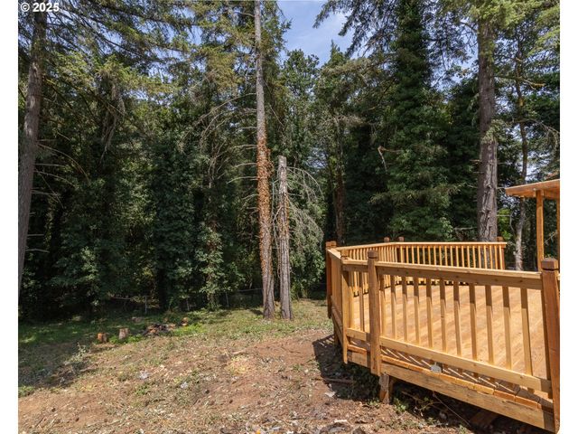 780 Sw HILL Dr, Willamina, OR 97396