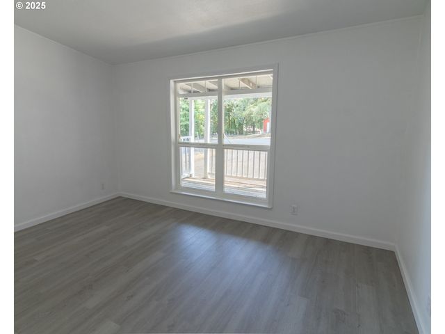 780 Sw HILL Dr, Willamina, OR 97396