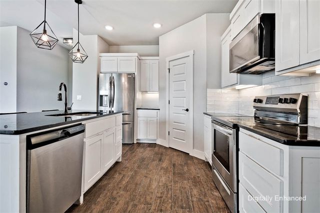 1820 Sunrise Circle, Centerton, AR 72719