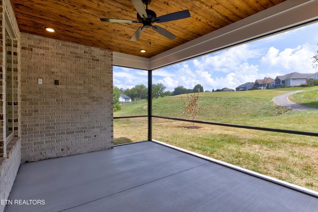 250 Walelu Tr, Vonore, TN 37885