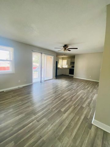 1927 22nd Street, Des Moines, IA 50310