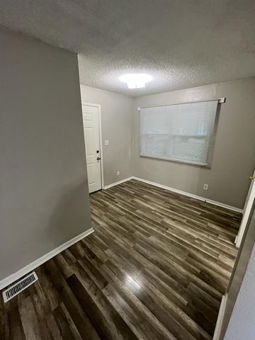 1927 22nd Street, Des Moines, IA 50310