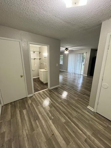 1927 22nd Street, Des Moines, IA 50310