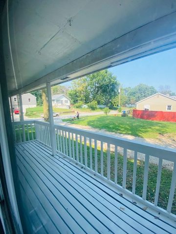 1927 22nd Street, Des Moines, IA 50310
