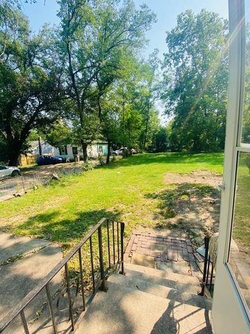 1927 22nd Street, Des Moines, IA 50310