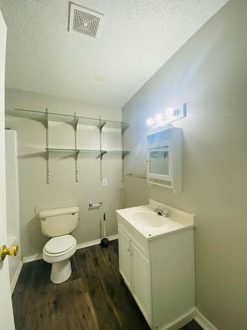 1927 22nd Street, Des Moines, IA 50310