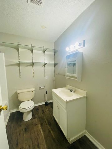 1927 22nd Street, Des Moines, IA 50310