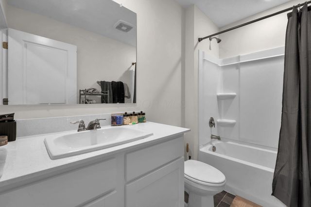 3057 Lamptonridge Drive, Columbus, OH 43232